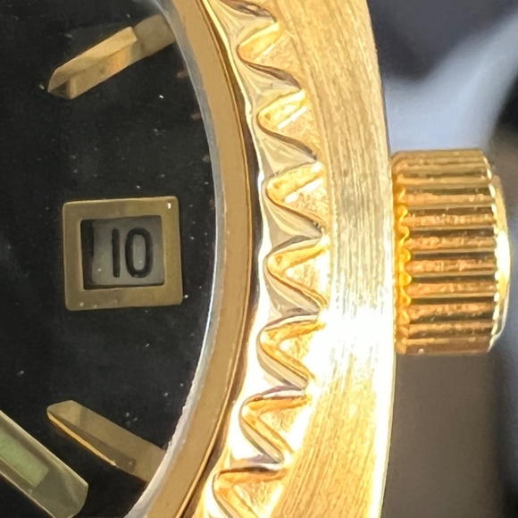 ?VTG Technos  Women’s Automatic Self-Winding Watch Gold  Tone